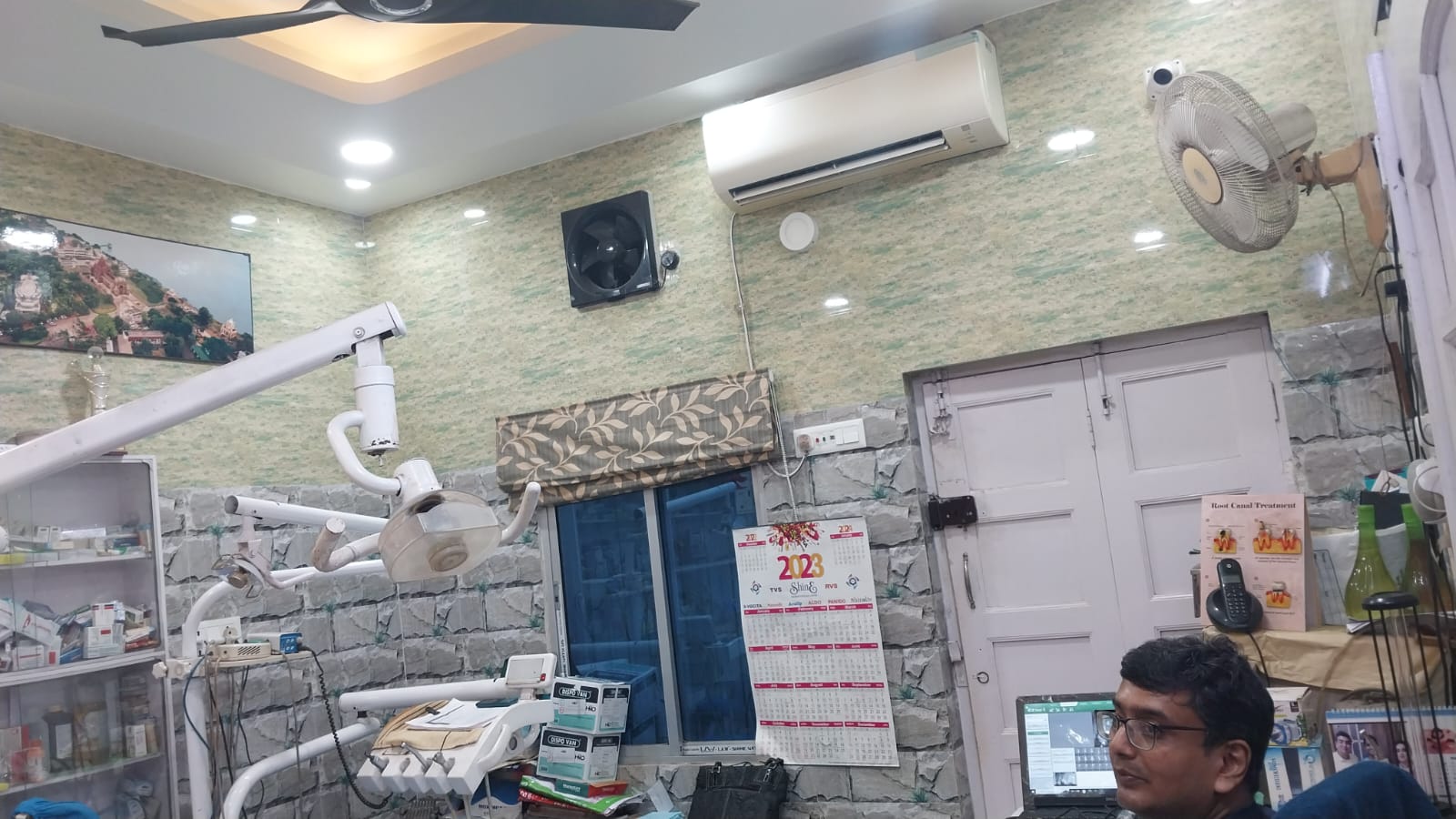 Dental treatment room - Clinic in Belur